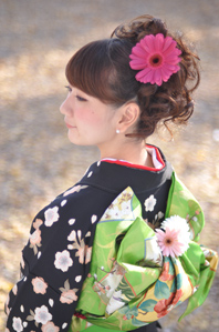 作例4 ヘアアレンジは上から