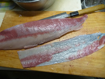 鰤を捌く